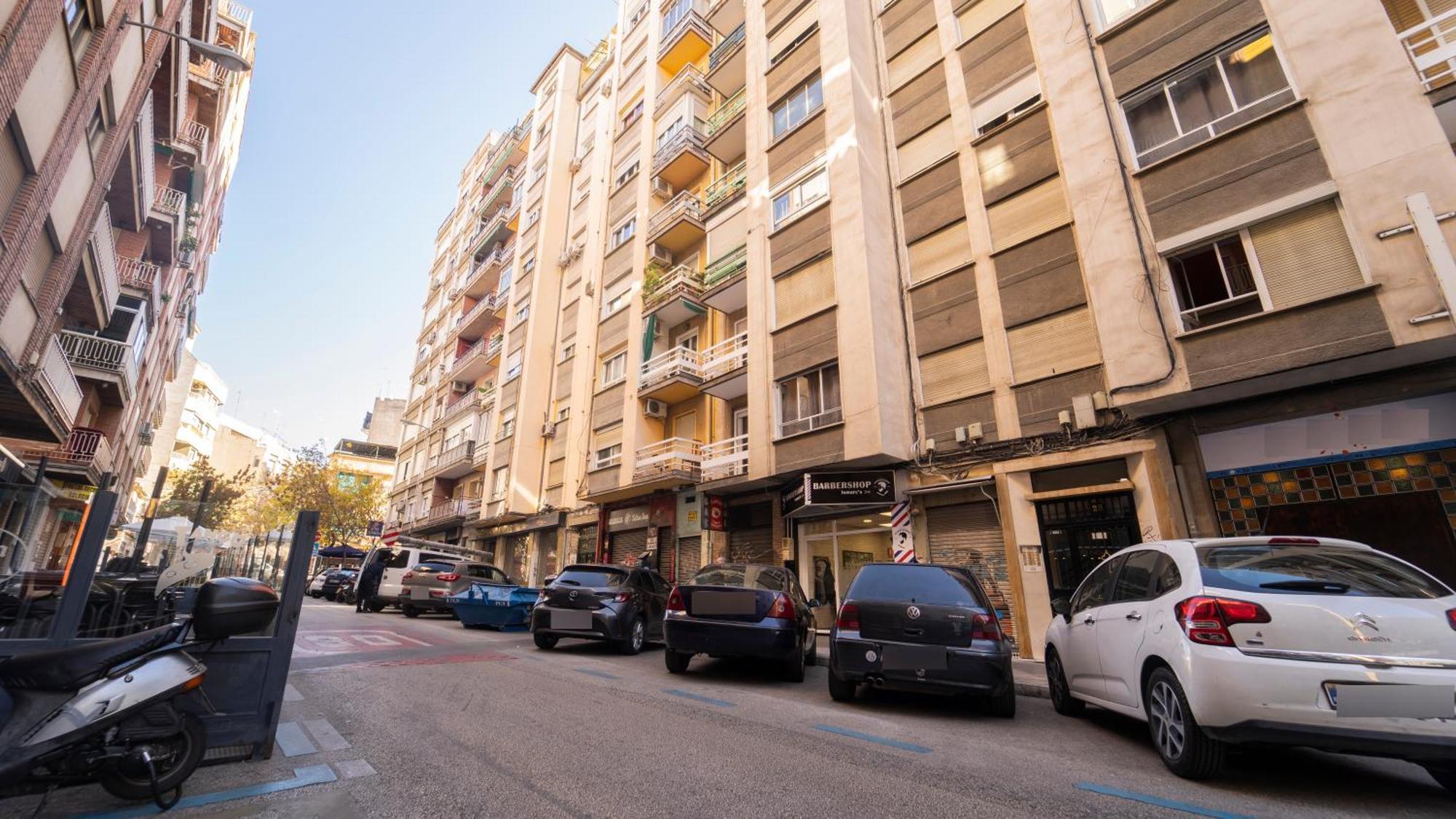 Apartamento Sol Granada - Espacioso, Bien Ubicado Y Muy Valorado, Granada