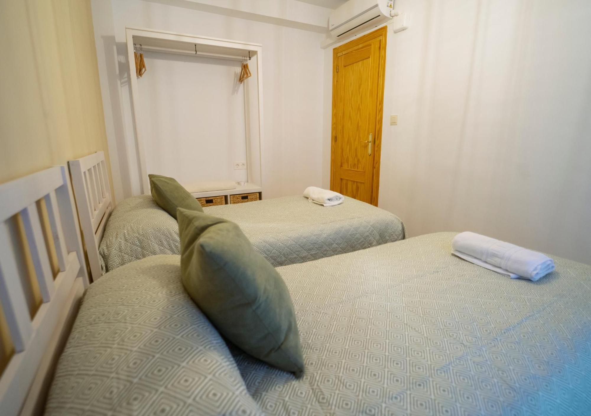 Apartamento Sol Granada - Espacioso, Bien Ubicado Y Muy Valorado — Photos 1